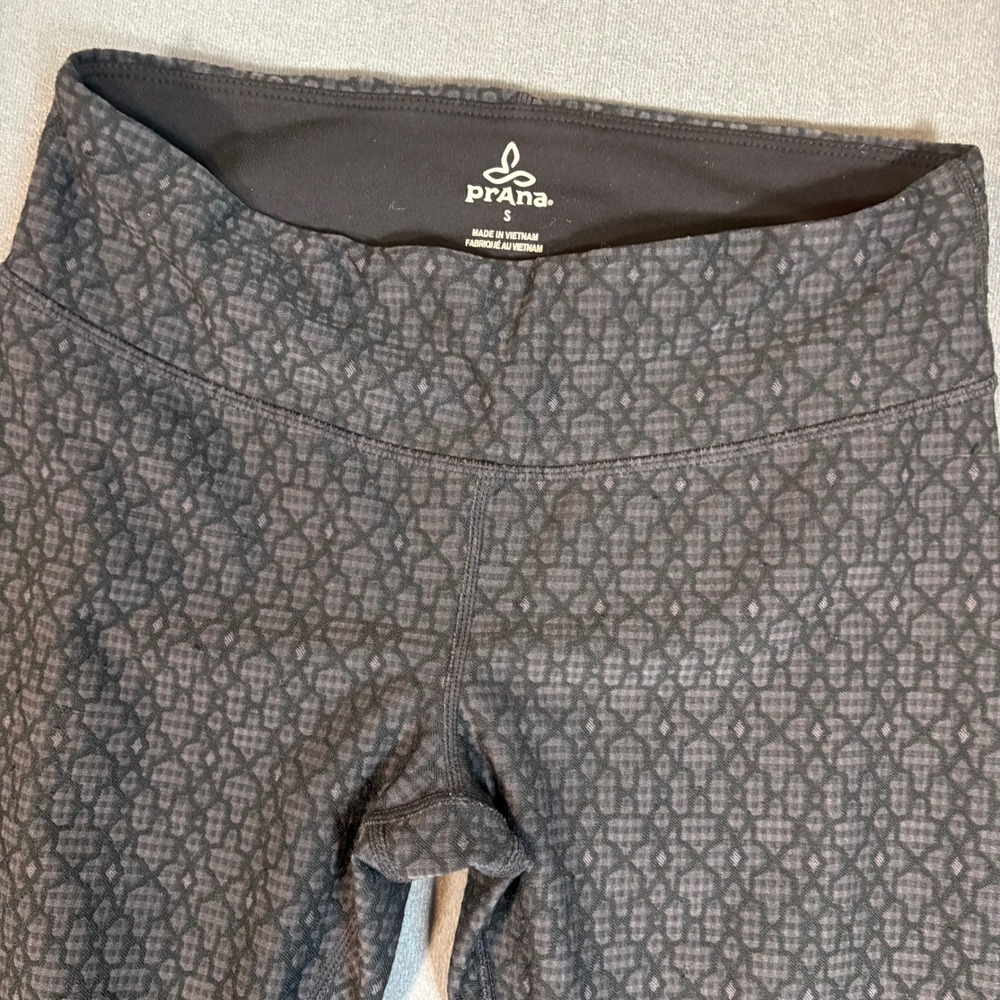 PrAna Athletic Yoga Legging Gray/Black Geometric Pattern Womens Small